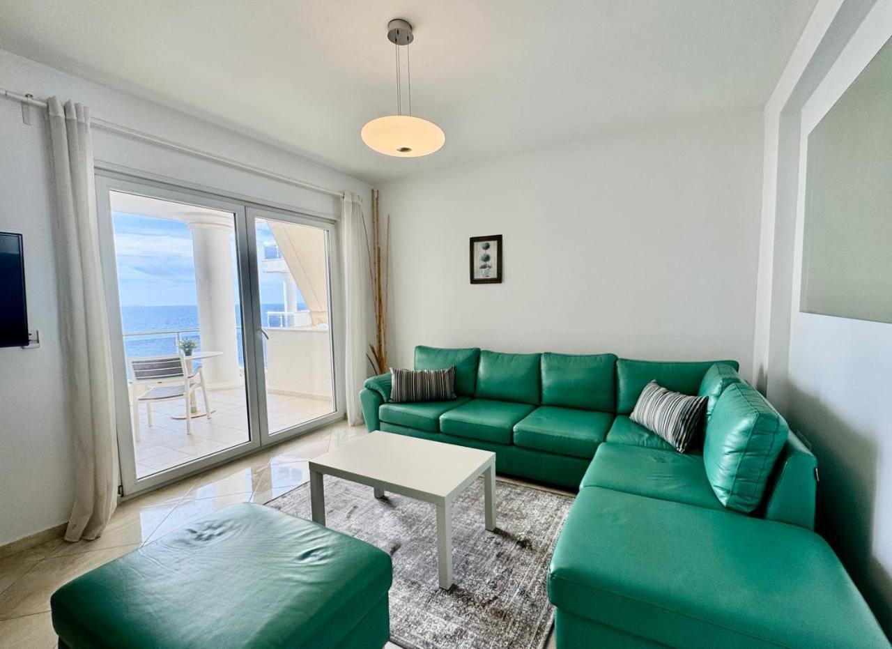 Appartamento White Sea View
